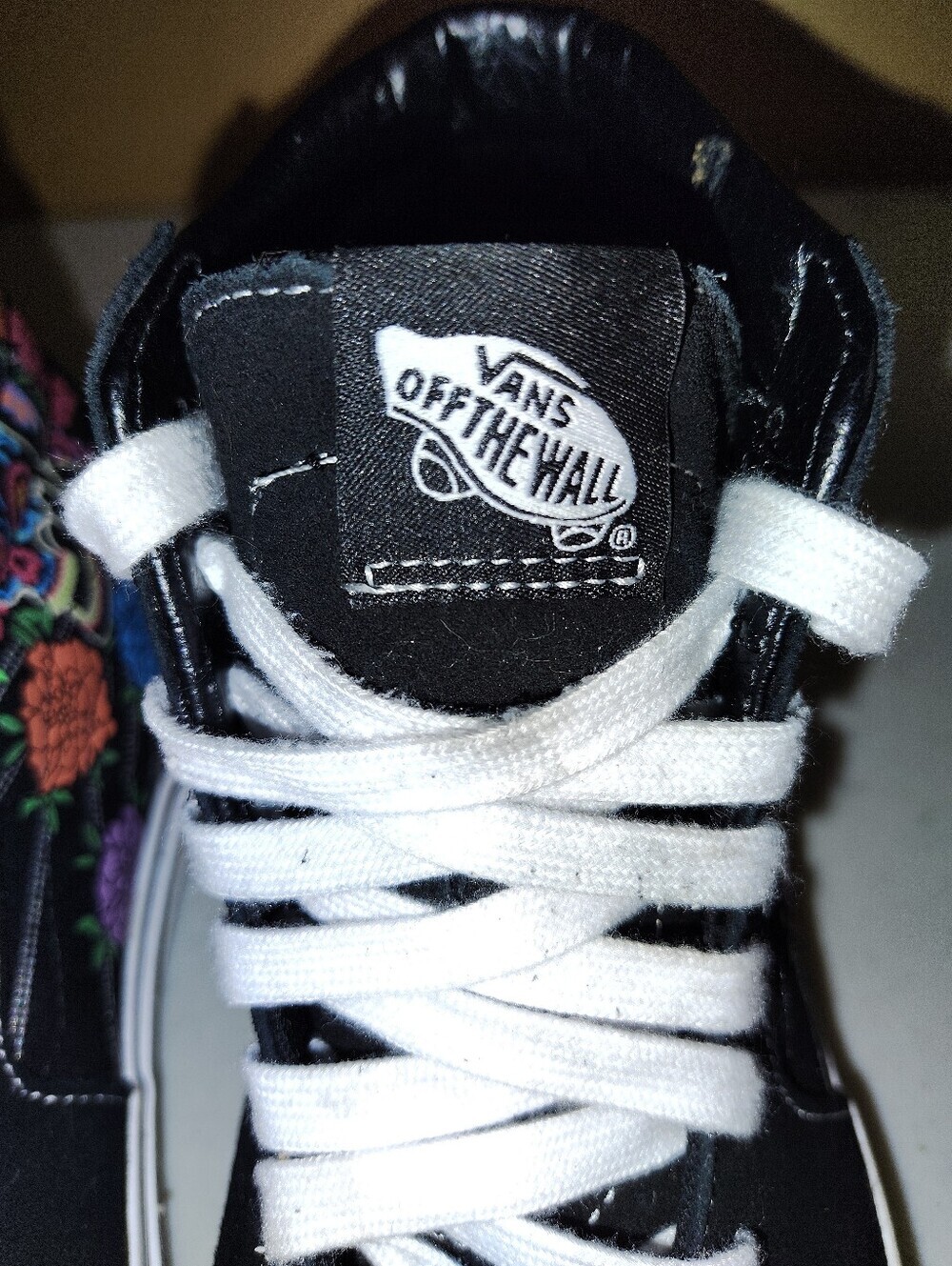 Vans Sk8-Hi "Día de Muertos" Sugar Skull High-Top Sneakers - Men's 6 / Women's 7 - Picture 10 of 13